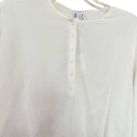Zara Ecru Boxy Cropped Henley Button Wide Long Sleeve Blouse Size Medium NWT - Picture 2 of 8